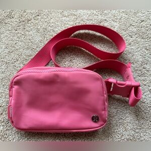 Lululemon Everywhere Belt Bag (Sakura Pink)